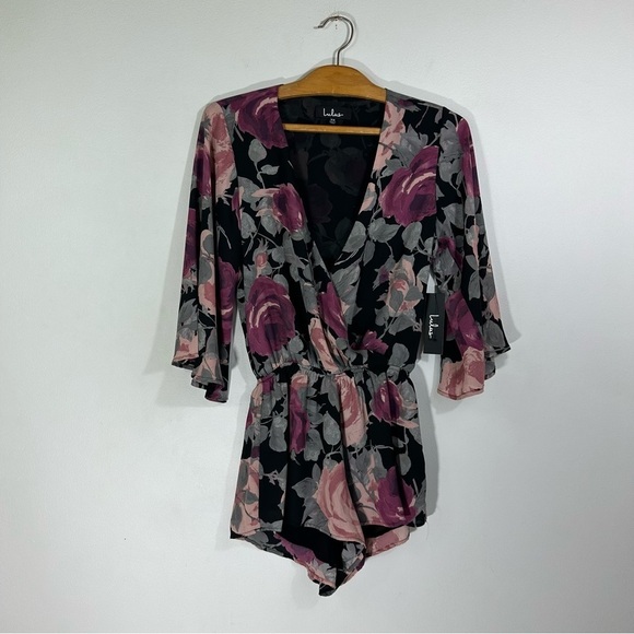 NWT Lulu’s What's Bloomin' Black Floral Print Romper - Picture 2 of 12